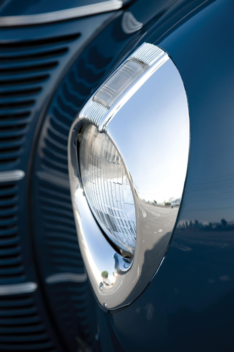  Ford DeLuxe Station Wagon 1940 года  (фото 28 из 36)
